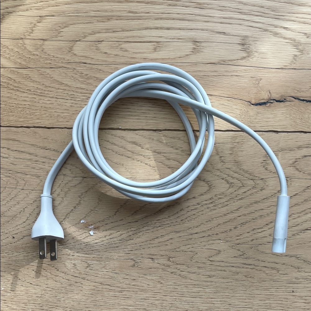 Apple AirPort Extreme Wireless Router with Cable (High Speed Ethernet hub) - 1GB - Picture 8 of 8